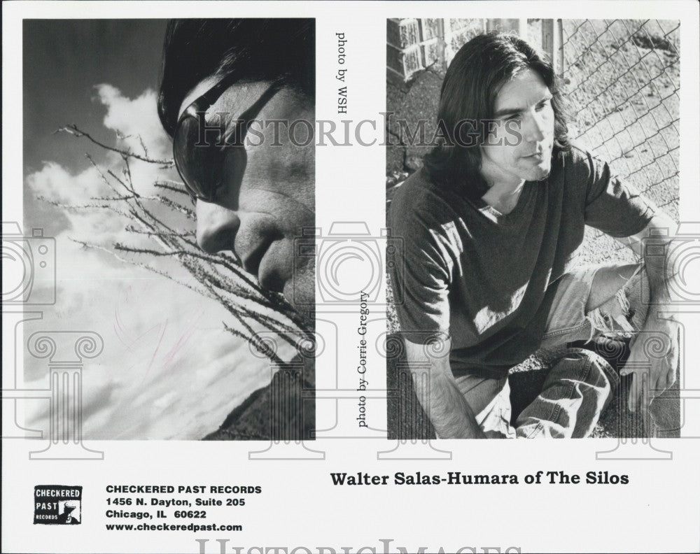 1996 Press Photo Musician Walter Salas-Humara of The Silos posing for photo - Historic Images