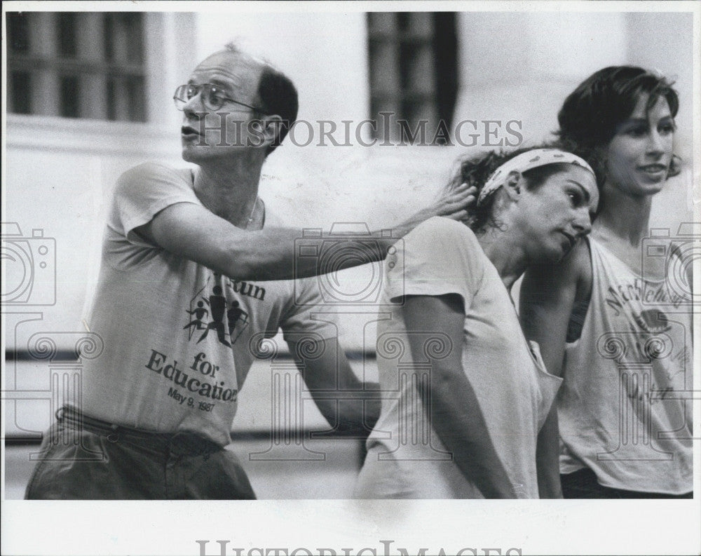 1989 Press Photo Boston Conservatory of Music Dance Instructor Marcus Shulkind - Historic Images