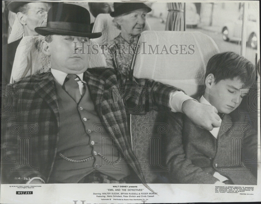 1964 Press Photo Heinz Schubert and Bryan Russell in &quot;Emil and the Detectives&quot; - Historic Images