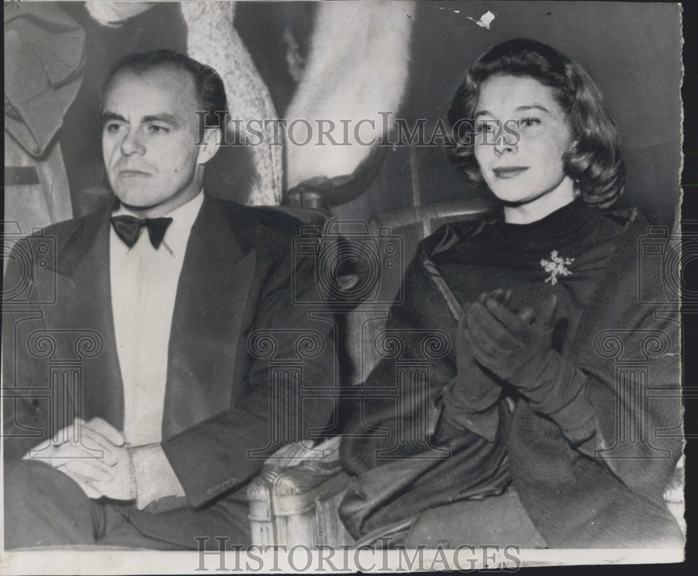 1957 Press Photo Moslem Prince Aly and Bettina, famed fashion model. - Historic Images