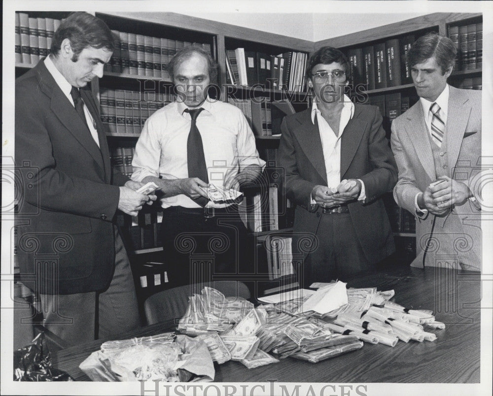 1979 Press Photo Det. Mark Cronin,  DA. Matthew Connelly, Lt. Rodney Rumble - Historic Images