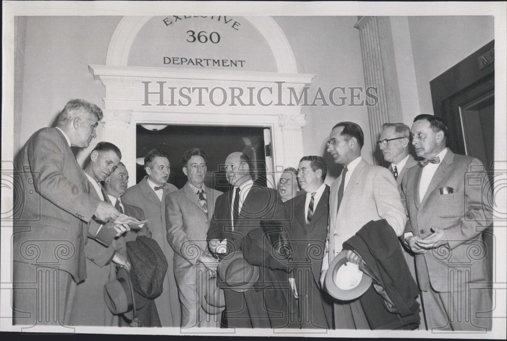 1958 Press Photo Railroad Union Members Meeting Governors Office Daniel Rudstein - Historic Images