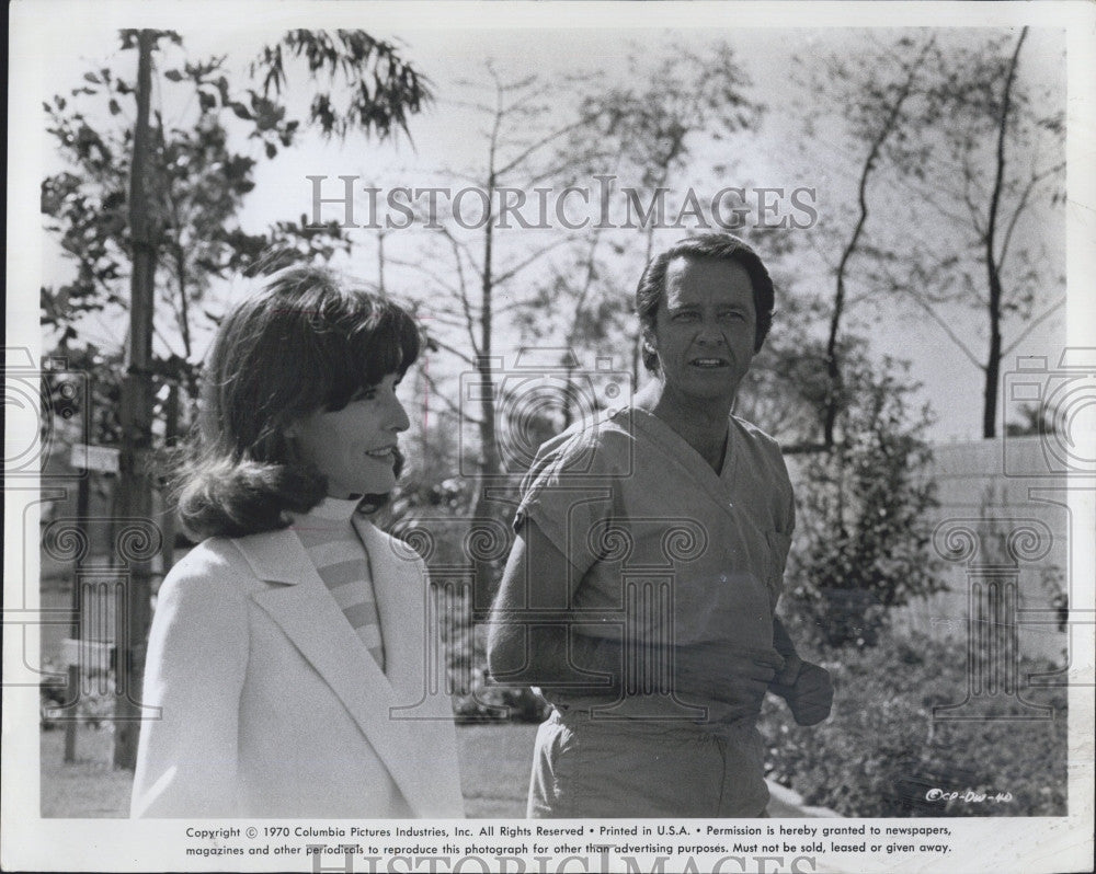 1971 Press Photo Janice Rule &amp; Richard Crenna  in &quot;Doctors&#39; Wives&quot; - Historic Images