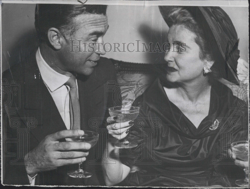 1953 Press Photo Barbara Hutton and Porfirio Rubirosa Married in Home - Historic Images