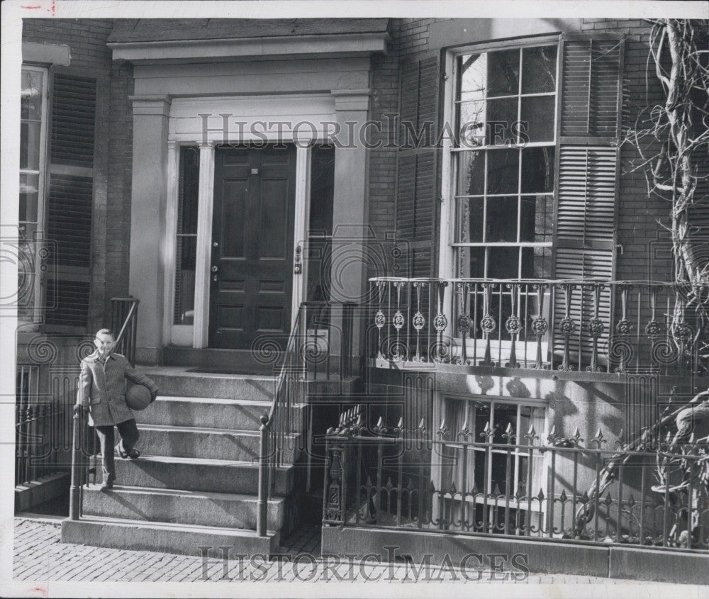 1958 Press Photo Jennie Lind Opera Singer Married House 20 Louisburg Square - Historic Images