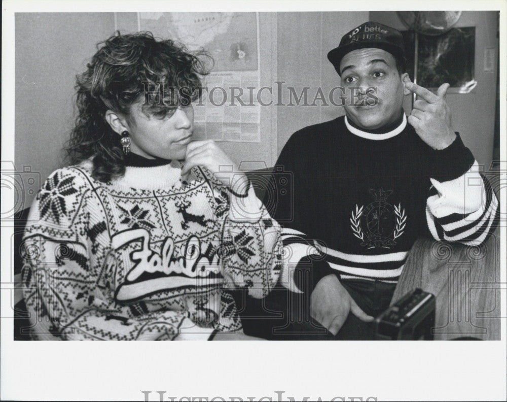 1991 Press Photo Song Writer James Cappra And Girl Friend Betsy Rodriquez - Historic Images