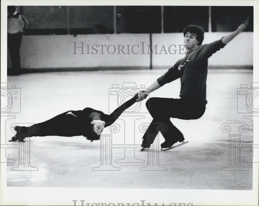 1984 Press Photo Kitty &amp; Peter Carruthers practice skating routines - Historic Images