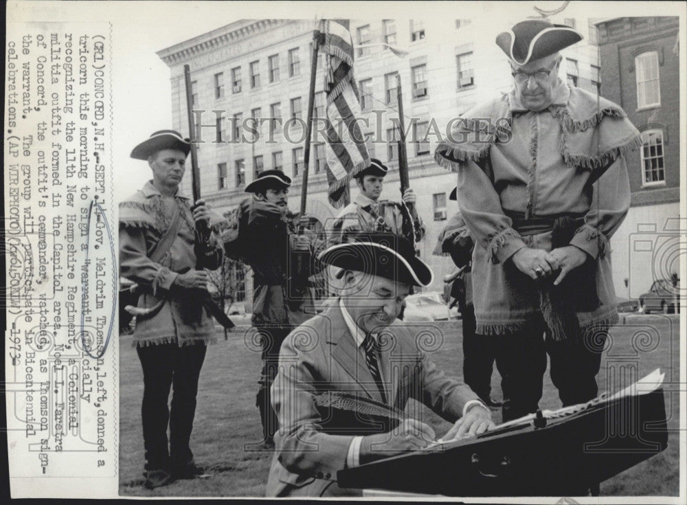 1973 Press Photo Gov. Meldrim Thomson in a Colonial militia outfit - Historic Images