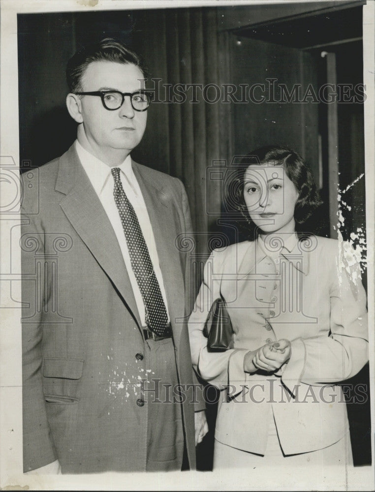 1954 Press Photo Atty. Daniel O&#39;Connell and Ann Ruth Steinberg of Newton. - Historic Images