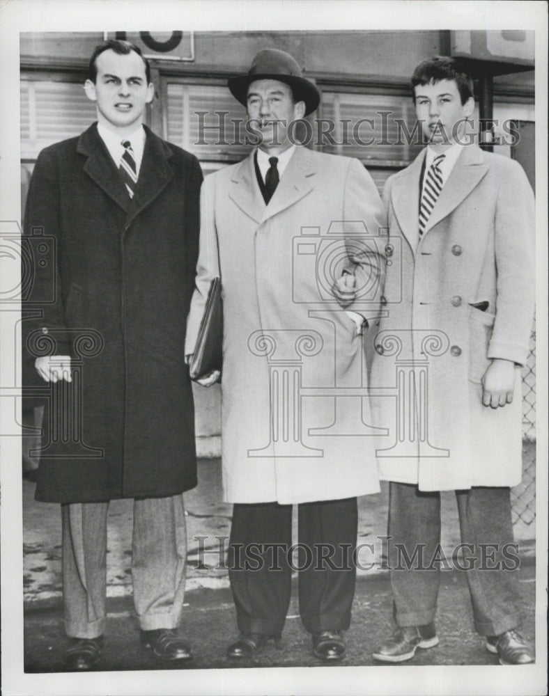 1952 Press Photo Governor Adlai Stevenson, sons Adlai, Jr., John - Historic Images