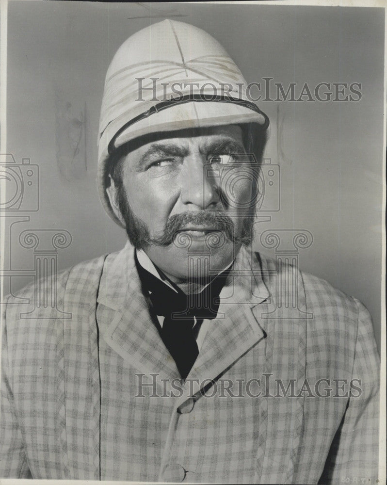 1958 Press Photo  Robert Newton , English Film and Stage Actor. - Historic Images