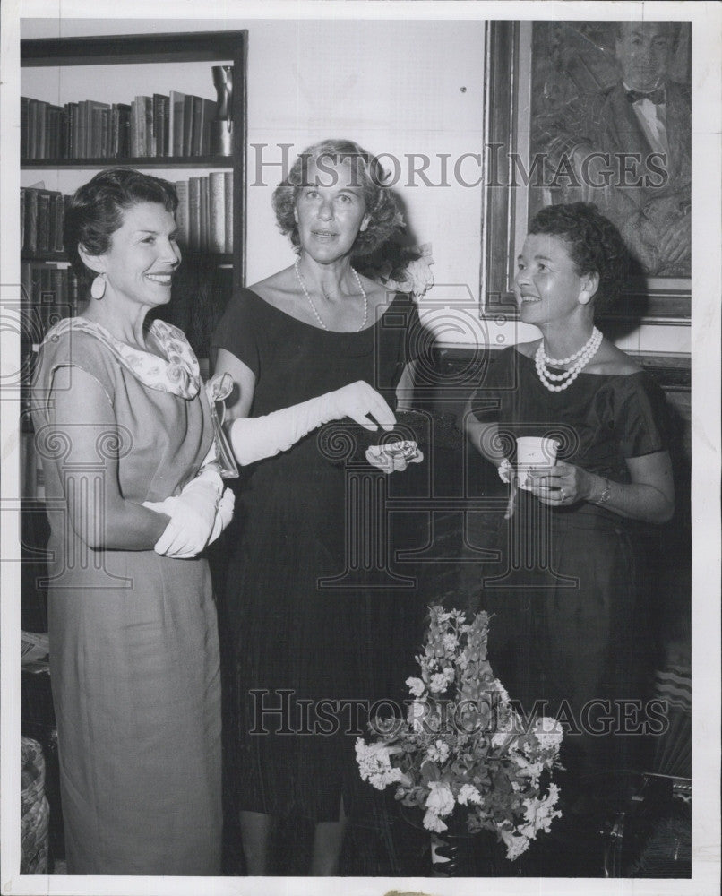 1958 Press Photo Supper Party, Mrs Ruby Newman, Mrs Charles Donovan &amp; Mrs Markso - Historic Images