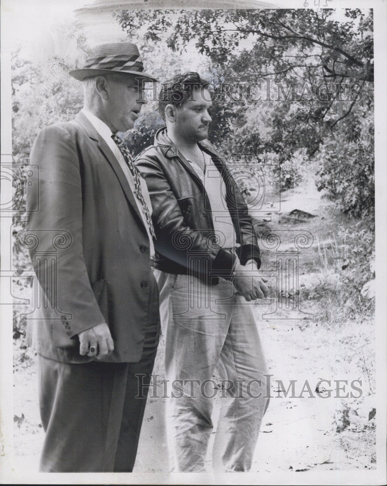 1960 Press Photo Captain Arthur Newton &amp; James McParlin - Historic Images