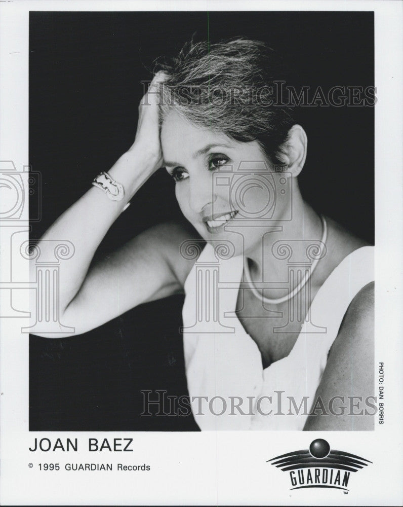 1996 Press Photo Joan Baez  American folk singer, songwriter, musician. - Historic Images