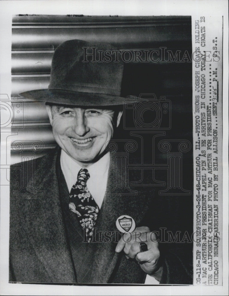 1948 Press Photo Joseph Choate Holding Pen For President In Chicago - Historic Images