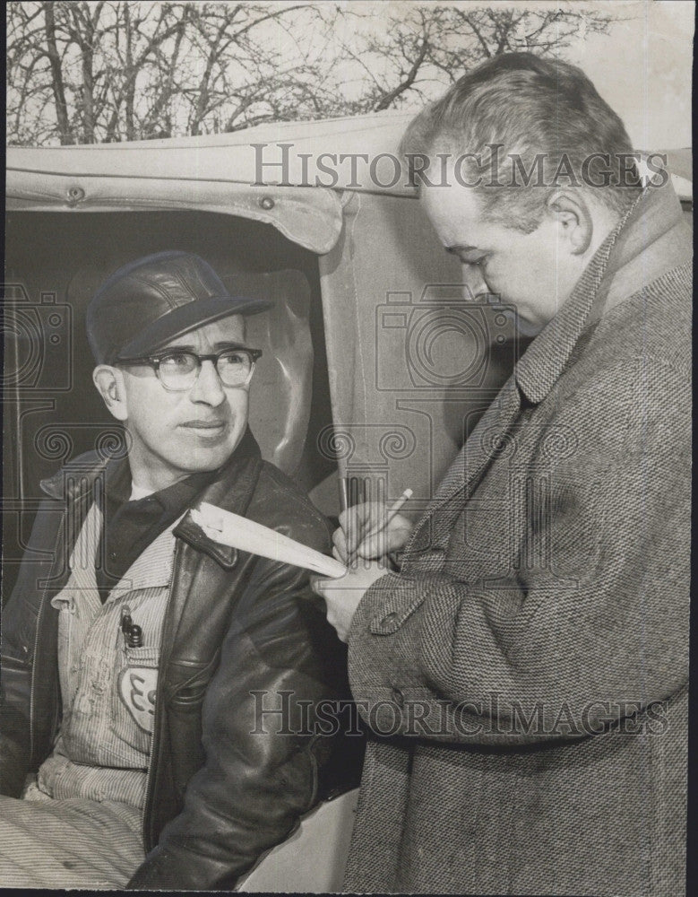 1954 Press Photo Reporter Bill Norton - Historic Images