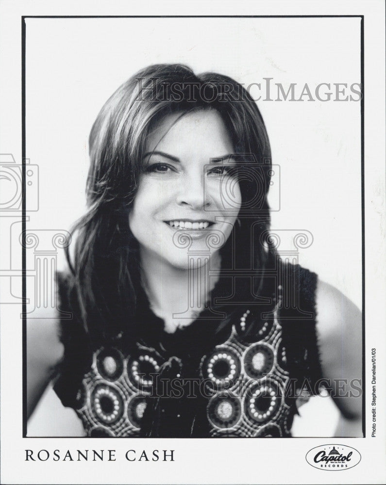 2003 Press Photo Singer-songwriter, Author Rosanne Cash, Johnny Cash&#39;s Daughter - Historic Images