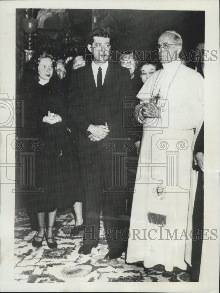 1958 Press Photo Pope Pius XII at the Vatican With John Casserly - Historic Images