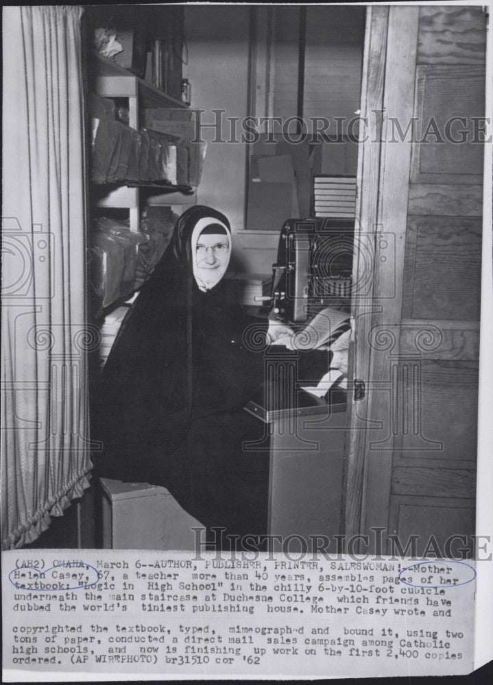 1962 Press Photo Mother Helen Casey Teacher Author &quot;Logic in High School&quot; - Historic Images