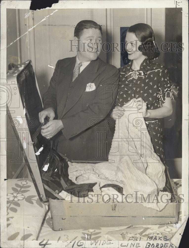 1936 Press Photo Actor Jack Okie Wife Actress Venita Varden Honeymoon New York - Historic Images