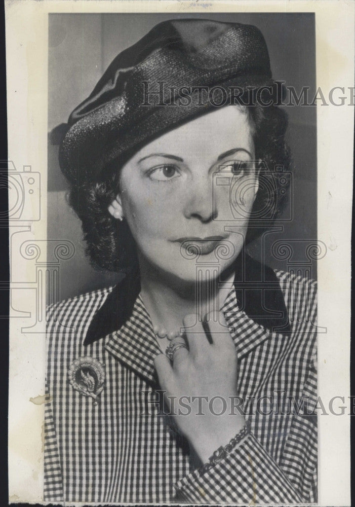 1948 Press Photo Actress Venita Varden Hat Checked Jacket - Historic Images