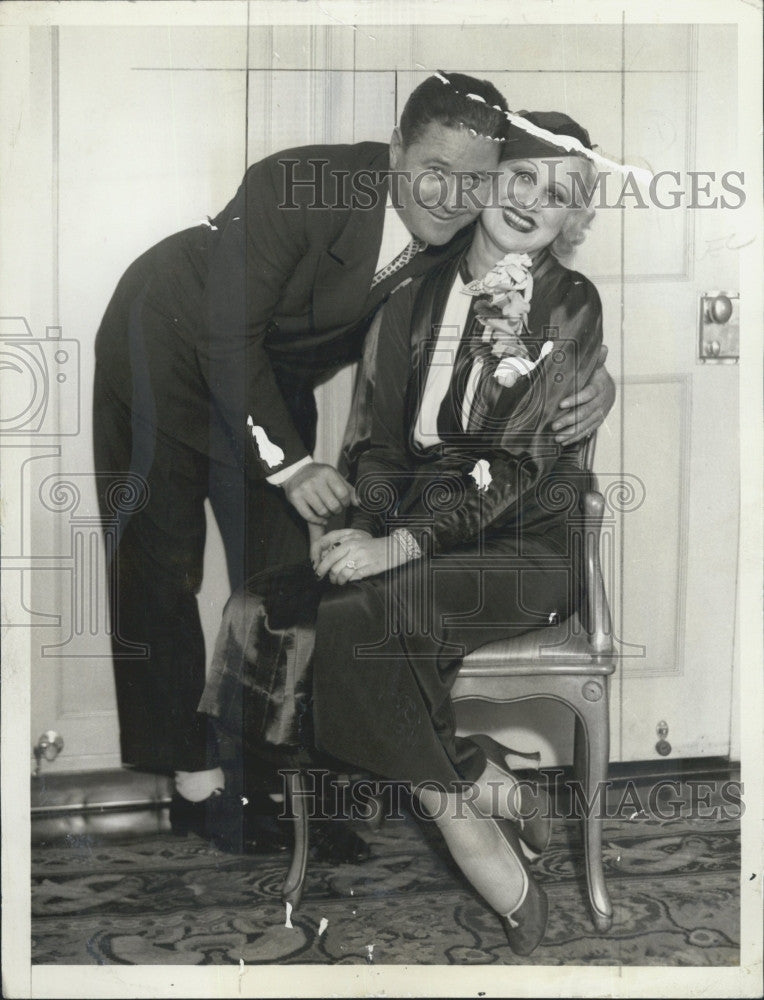 1933 Press Photo Actor Jack Oakil &amp; Hazel Forbes - Historic Images