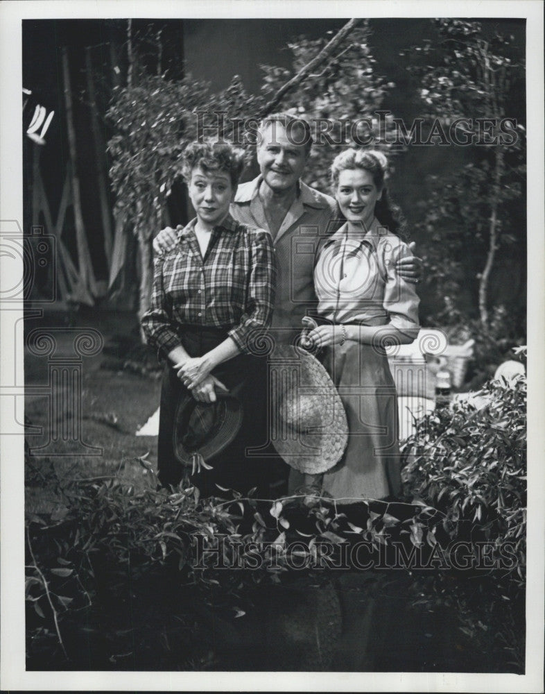 1951 Press Photo Actor Bert Lytell In &quot;One Man&#39;s Family&quot; - Historic Images