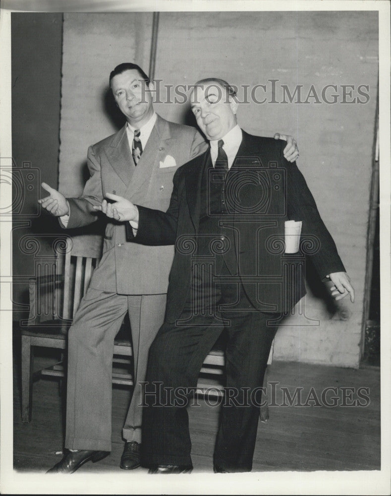 1938 Press Photo stage stars William Gaxton and Victor Moore - Historic Images