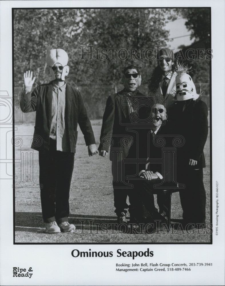 1995 Press Photo Popular Musicians Omnious Seapods - Historic Images