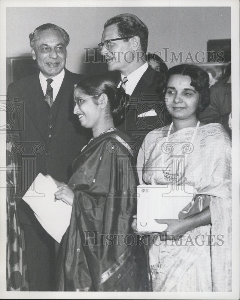 1963 Press Photo Ambassador B.K.Nehru & Elliot Richardson - Historic Images