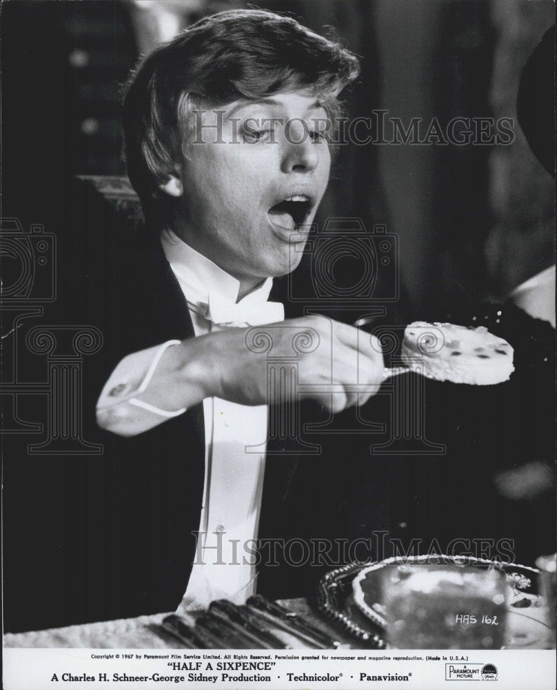 1968 Press Photo Actor Tommy Steele As Kipps In "Half Of Sixpence" - Historic Images
