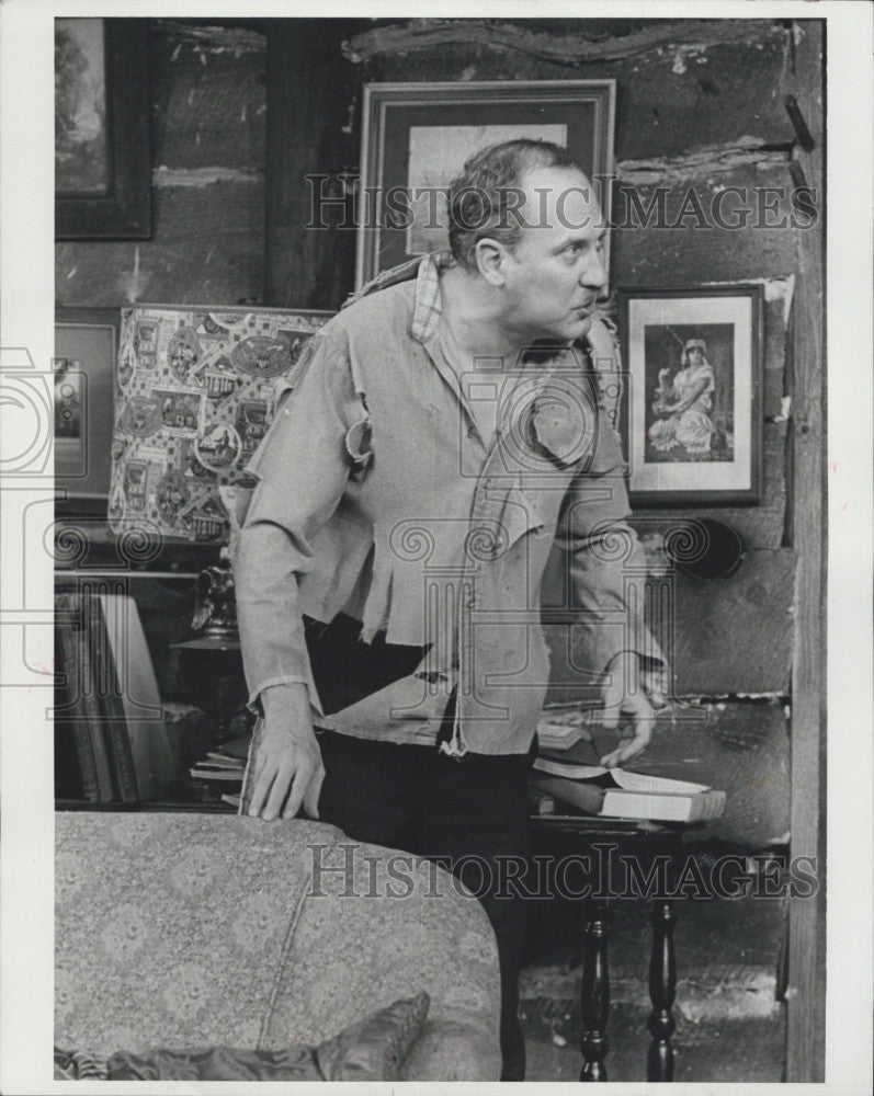 Press Photo Actor George Martin in &quot;Knock Knock&quot; Play - Historic Images