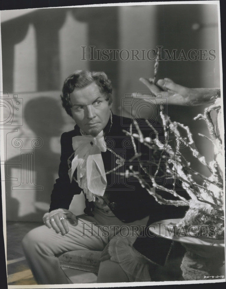 1951 Press Photo Robert Rounseville American tenor,in Tales of Hoffmonn Majestic - Historic Images