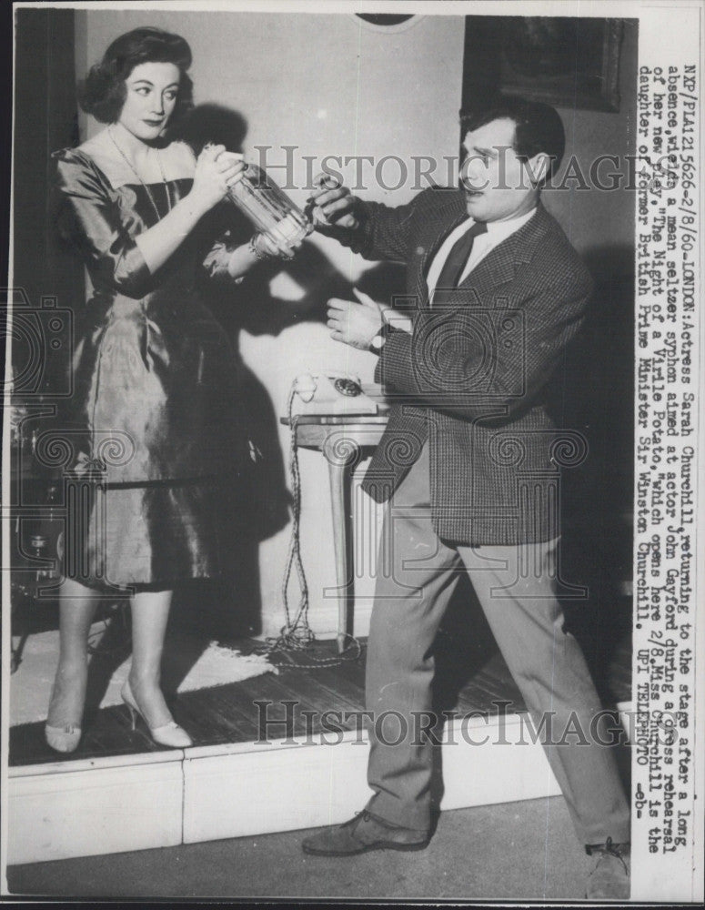 1960 Press Photo Actor John Gayford in &quot;The Night of a Virile Potato&quot; - Historic Images