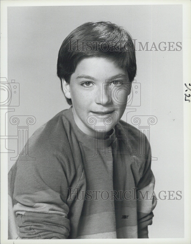 1984 Press Photo Actor Justin Bateman on &quot;It&#39;s Your Move&quot; - Historic Images