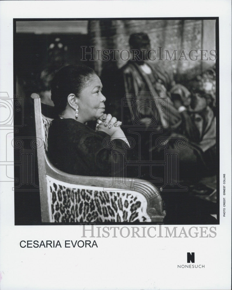 Press Photo Cape Verdean Popular Singer CesÃƒÆ’Ã‚Â¡ria ÃƒÆ’Ã¢â‚¬Â°vora, RCA Victor Records - Historic Images