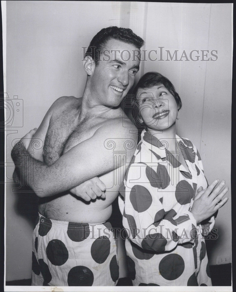 1961 Press Photo Actors Stewart Rose and Toni Arden in &quot;The Pajama Game&quot; - Historic Images