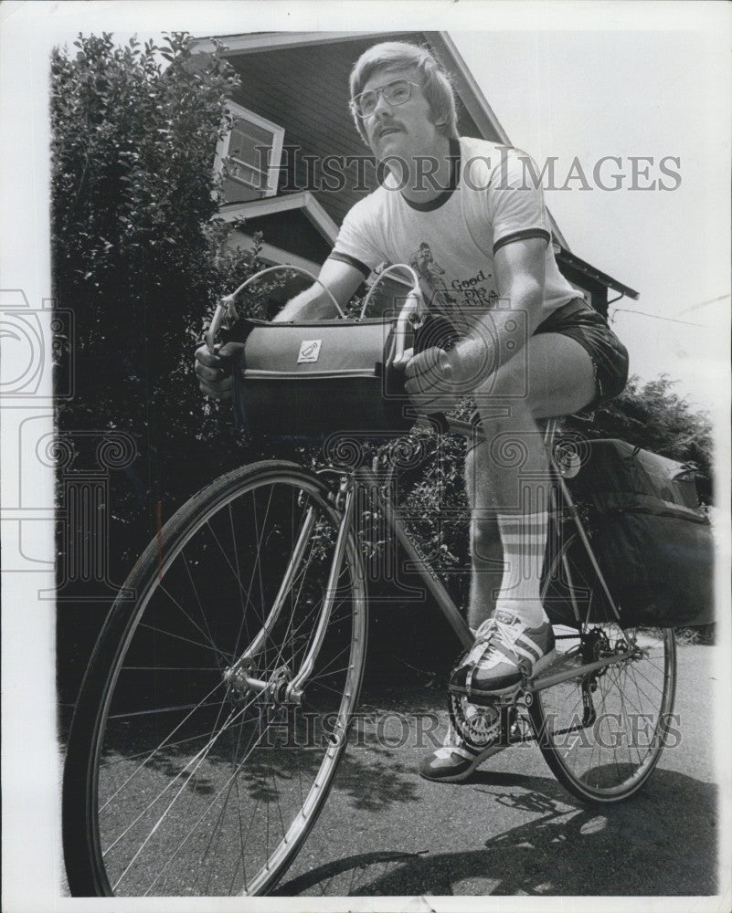 1976 Press Photo Edward Nelson, medical student at U of Rochester - Historic Images