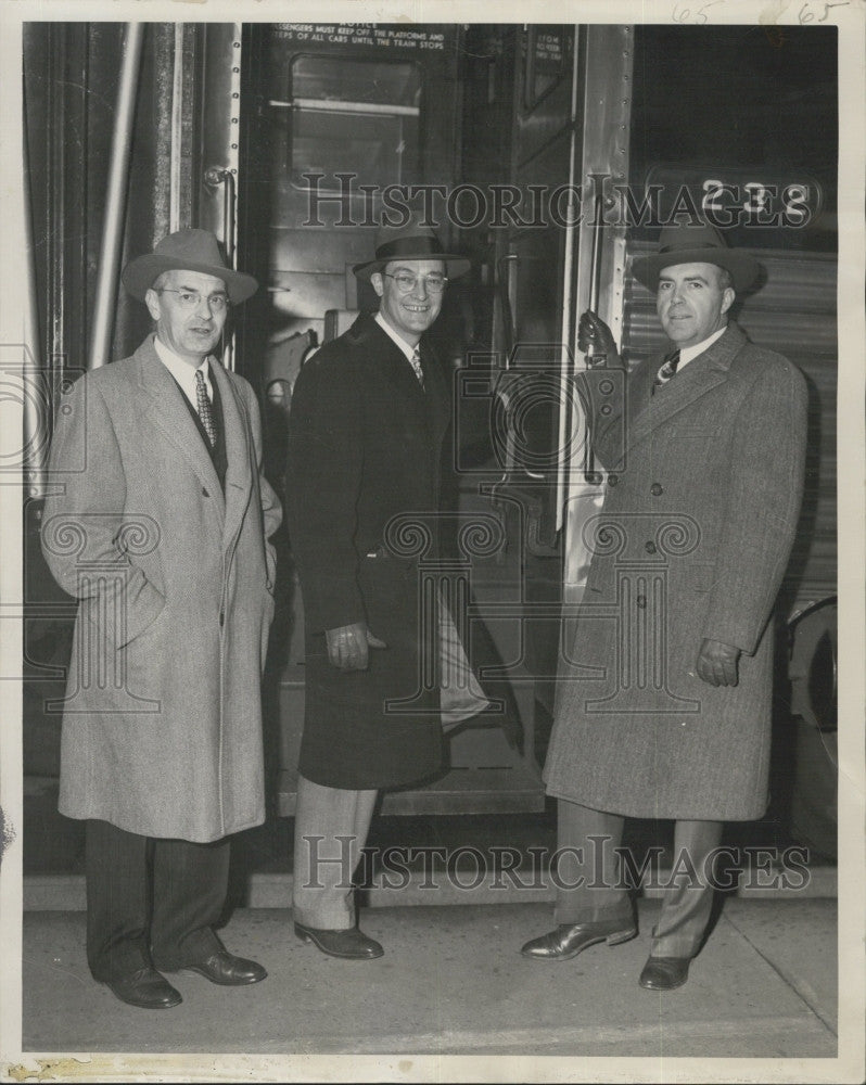 1949 Press Photo Chevrolet Executives: F. B. Walsh, K. B. Coe, John Nyikus - Historic Images