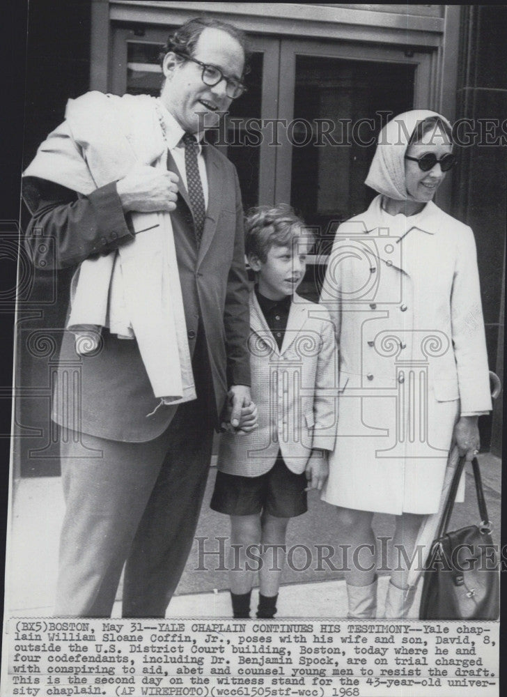 1968 Press Photo Yale Chaplain William Sloane Coffin Jr with Family - Historic Images