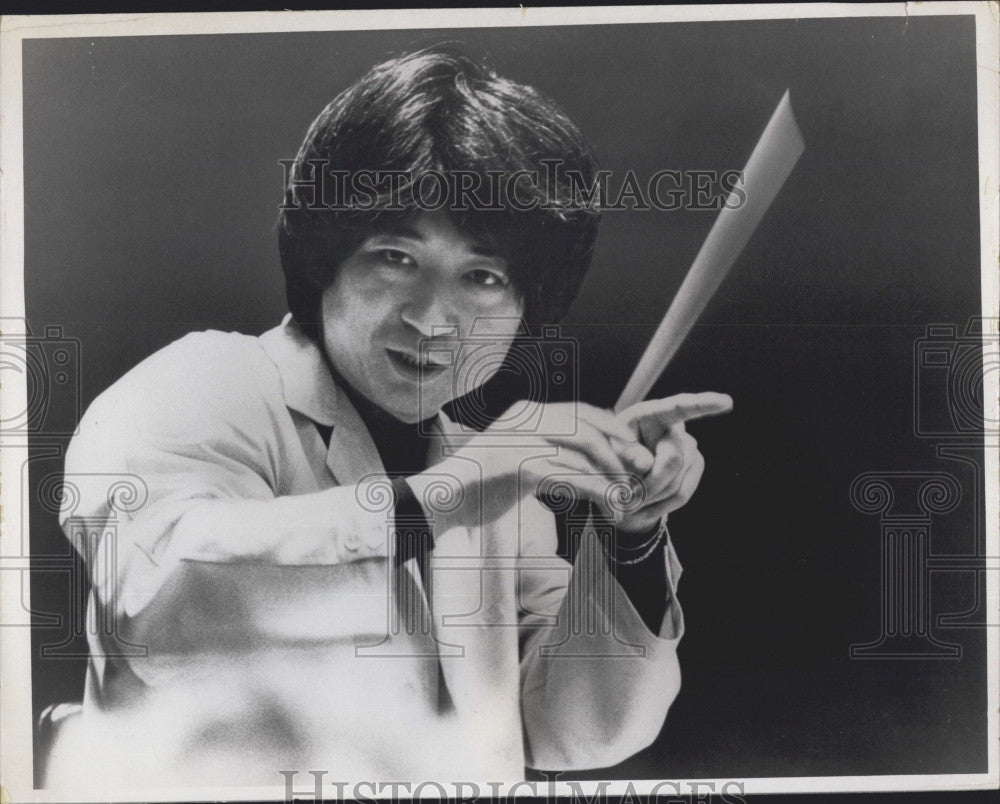 1970 Press Photo Seiji Ozawa Conductor of San Francisco Symphony - Historic Images