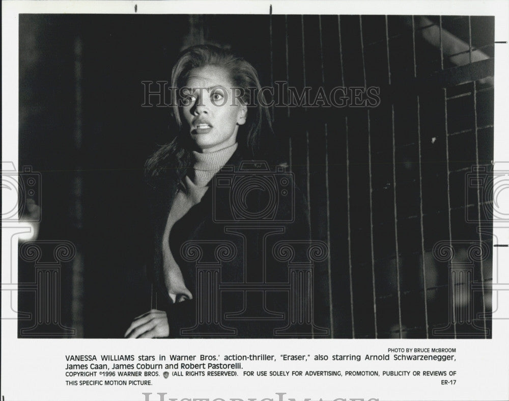 1996 Press Photo Film&quot; Eraser&quot; stars Arnold Schwarzenegger Vanessa Williams - Historic Images