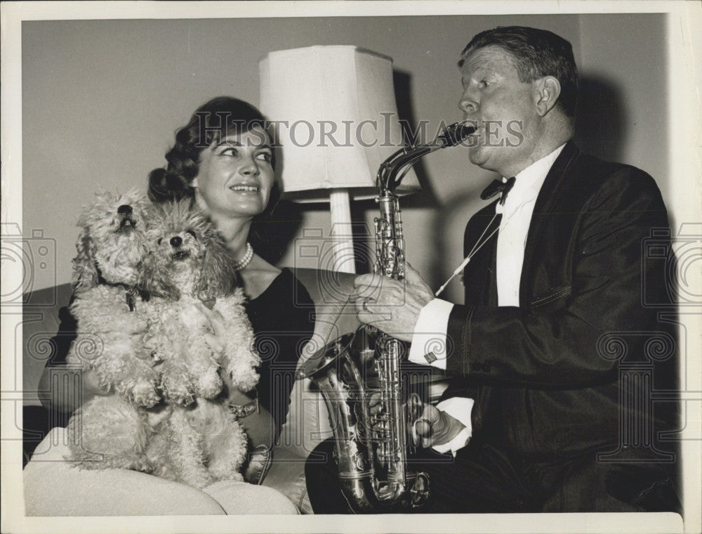 Rudy Vallee playing saxophone for wife and dogs 1961 Vintage Press ...