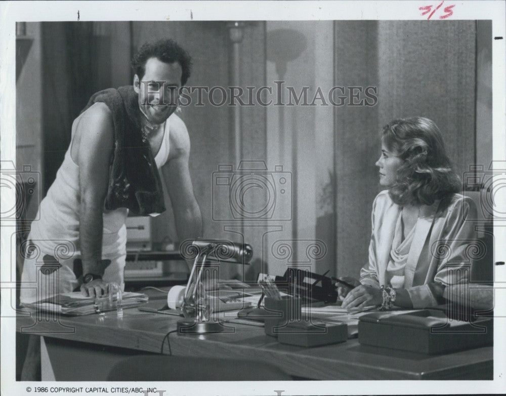 1986 Press Photo TV Series &quot;Moonlighting&quot; Bruce Willis Cybill Shepherd - Historic Images