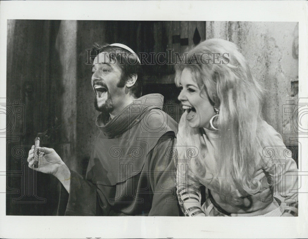 1971 Press Photo Robert Goulet  &amp; Ann Elder  in &quot;The Many Sides of Don Rickles&quot; - Historic Images