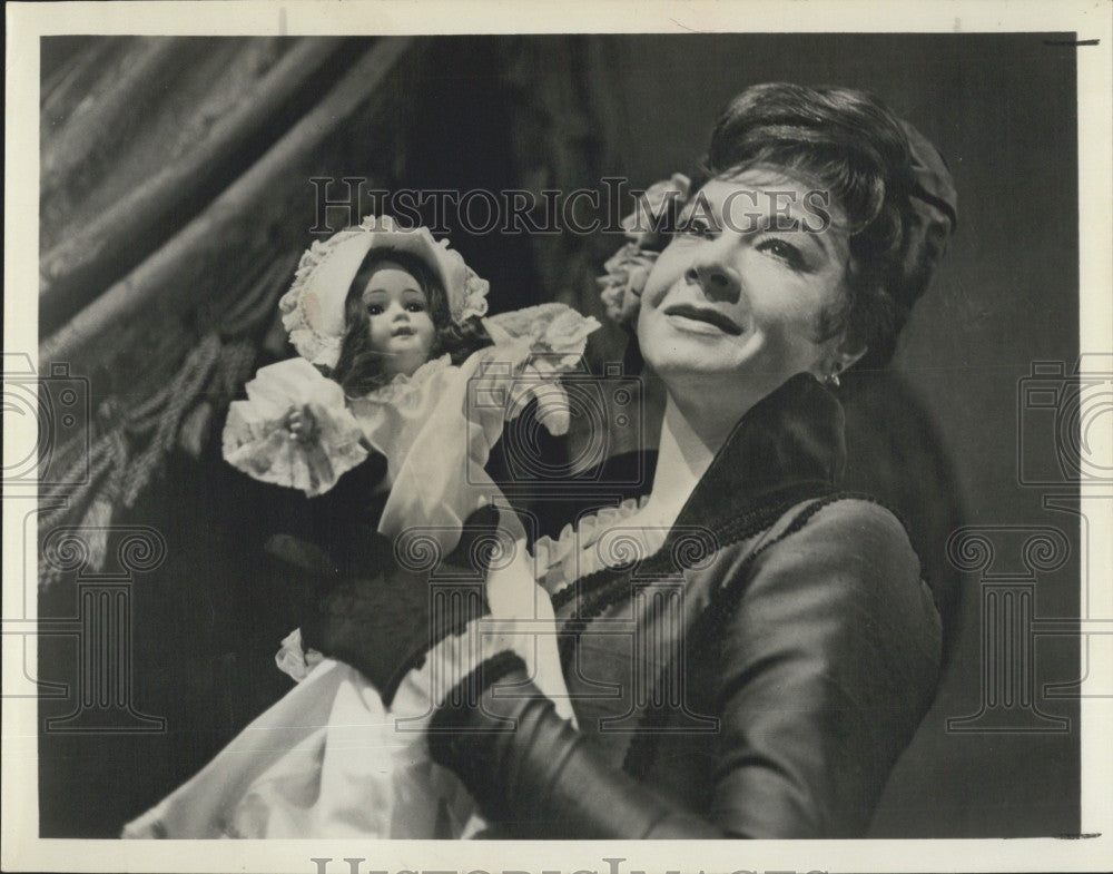 1963 Press Photo Actress Jo Van Fleet In Scene From &quot;The Cherry Orchard&quot; - Historic Images