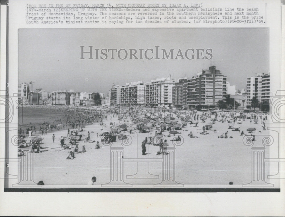 1969 Press Photo Apartment building on the beach  in Montevideo, Uruguay - Historic Images