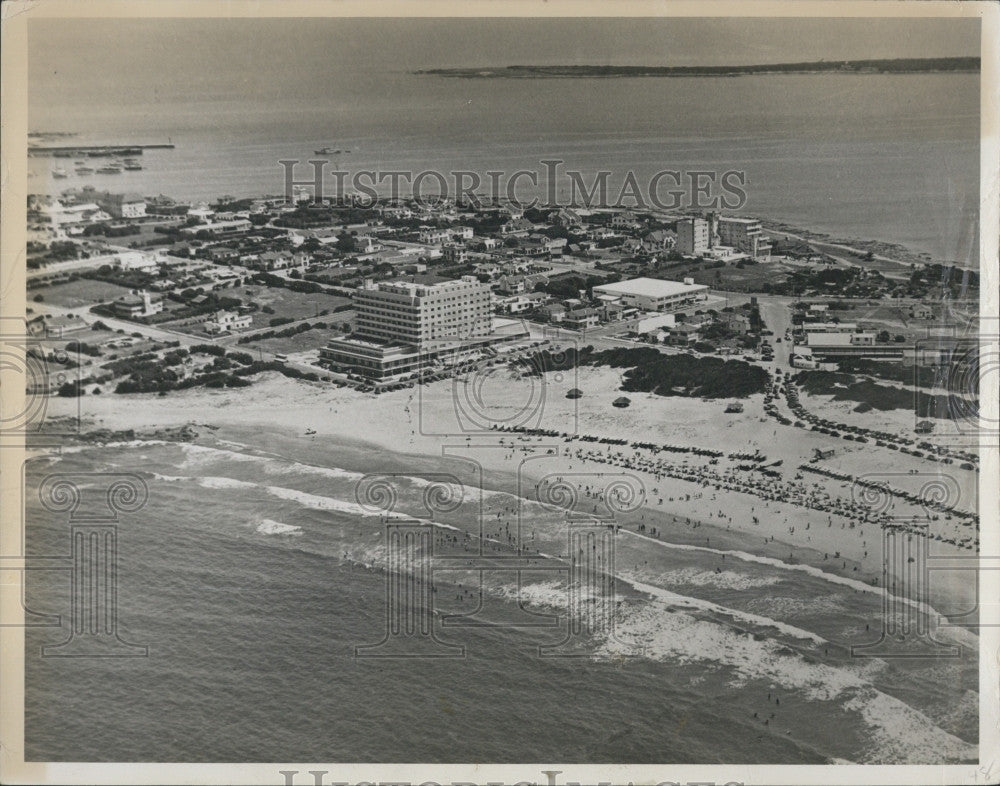 Press Photo Montevideo , Uruguay beaches and apartment buildings - Historic Images