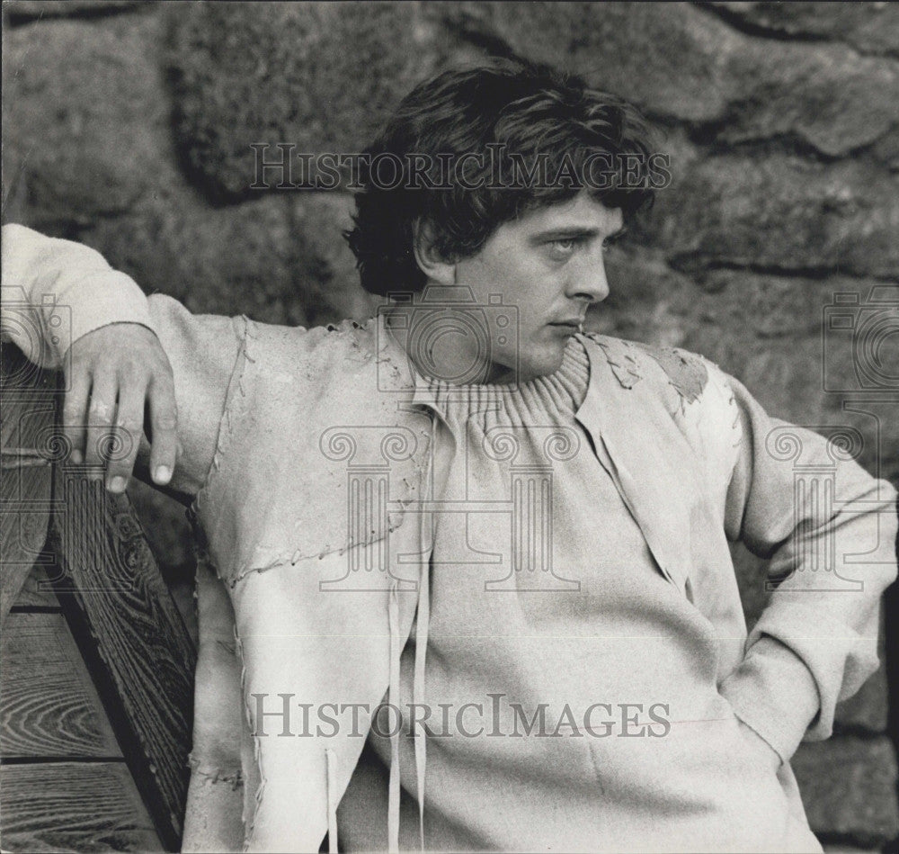 1968 Press Photo English Actor David Hammings stars in &quot;Alfred the Great&quot;. - Historic Images