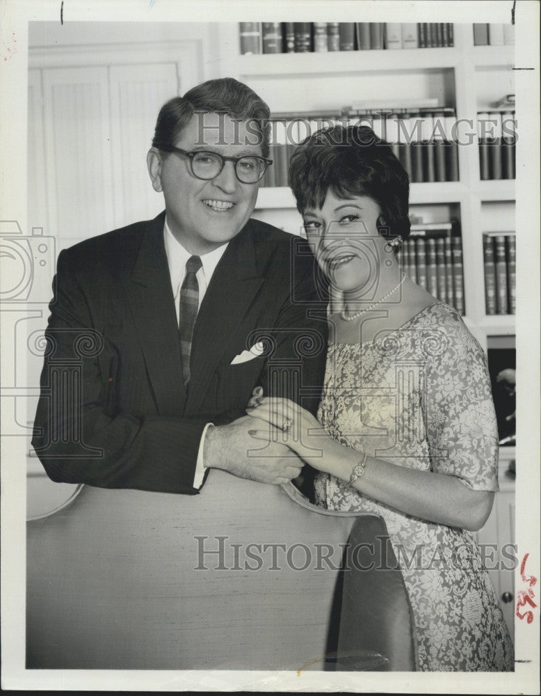 1964 Press Photo Composer Meredith Willson, wife Rini &quot;The Texaco Star Parade&quot; - Historic Images